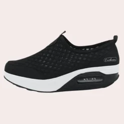 Damesschoenen*Ademende zomerse damessneakers met sleehak