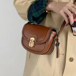 Tassen*Ailo - Zomerse crossbody tas met klep