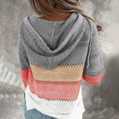 Truien & Vesten Dames*AVALYNN - Stijlvolle v-hals zomertrui