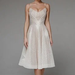 Jurken & Jumpsuits Dames*Blanca - Modieuze Zomerjurk met Elegante Open Rug