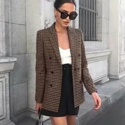 Blazers & Blouses Dames*BLAZENKA - Zomerse blazers met dubbele rij knopen