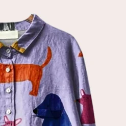 Topjes & Shirts Dames*Brynja - Zomershirt met speelse hondenprint voor dames Veelkleurig