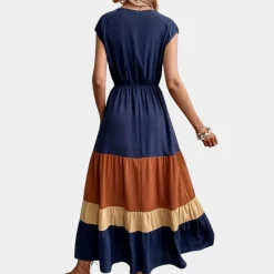 Jurken & Jumpsuits Dames*Casual damesjurk met v-hals voor de zomer