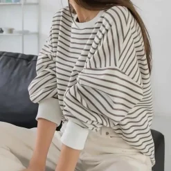 Topjes & Shirts Dames*CHERYL - Comfortabel Gestreept Zomersweatshirt voor Dames Beige