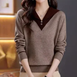 Truien & Vesten Dames*Ciri - Trendy Zomerse Damestrui met V-Hals en Patchworkdetails