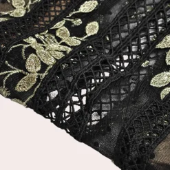 Jurken & Jumpsuits Dames*Eleanora - Elegante Kanten Zomerjurk met V-Hals Zwart