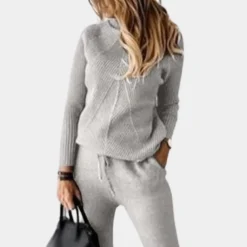 Sets Dames*Elegante tweedelige gebreide damesset