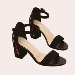 Damesschoenen*Elegante zomerdamessandalen met bloemenprint Zwart