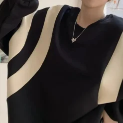 Topjes & Shirts Dames*ELIANY - Moderne Los Sweatshirt voor Dames - Zomerse Editie Zwart