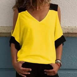 Topjes & Shirts Dames*Elvira - Casual Zomertop met Koude Schouders voor Dames