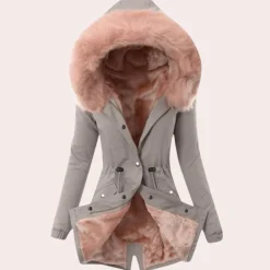 Jassen Dames*Felicitas - Trendy pluizige dames jas met warme capuchon