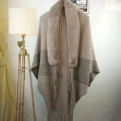 Truien & Vesten Dames*FLORENCE - Lente/Zomer gebreide franje bontkraag sjaal