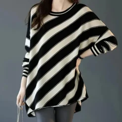 Truien & Vesten Dames*IZZIE - Modieuze Zomerse Trui voor Dames Zwart