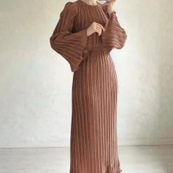 Jurken & Jumpsuits Dames*JACQUELINE - Elegante Geplooide Maxi Zomerjurk voor Dames