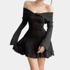 Jurken & Jumpsuits Dames*Joelene - Gebreide damesjurk met off shoulder voor de zomer