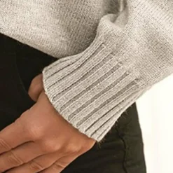 Truien & Vesten Dames*JOELLE - Luchtige casual trui met v-hals voor de zomer