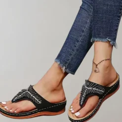 Damesschoenen*Kastanje - Comfortabele en stijlvolle zomerse damesslippers