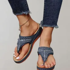 Damesschoenen*Kastanje - Comfortabele en stijlvolle zomerse damesslippers