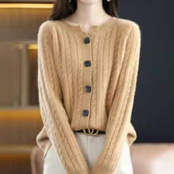 Truien & Vesten Dames*KATE - Luchtig wollen vest met knopen voor dames - Perfect voor de lente en zomer