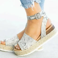 Damesschoenen*KATOKA - Stijlvolle zomersandalen voor vrouwen