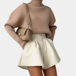 Broeken & Rokken Dames*Khuja - Elegante zomershort voor dames