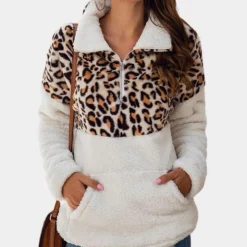 Truien & Vesten Dames*KORA - Luxe Zomerse Trui voor Dames