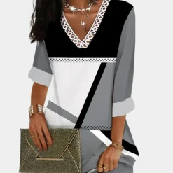 Jurken & Jumpsuits Dames*Ksenia - V-Hals Zomerjurk met Kanten Afwerking en Driekwart Mouwen Grijs