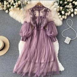 Jurken & Jumpsuits Dames*Leticia - Stijlvolle Zomer Bloemenjurk met Opstaande Kraag en Lantaarnmouwen