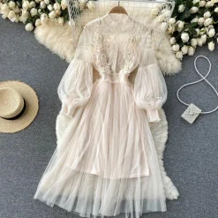 Jurken & Jumpsuits Dames*Leticia - Stijlvolle Zomer Bloemenjurk met Opstaande Kraag en Lantaarnmouwen