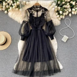 Jurken & Jumpsuits Dames*Leticia - Stijlvolle Zomer Bloemenjurk met Opstaande Kraag en Lantaarnmouwen