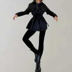 Jassen Dames*Lii - Stijlvolle lange damesjas voor de zomer Zwart