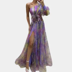 Jurken & Jumpsuits Dames*Lola - Stijlvolle one shoulder damesjurk met split voor de zomer