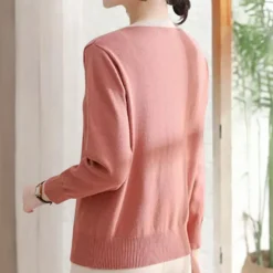 Truien & Vesten Dames*Malina - Tijdloze dames trui met eenvoudige elegantie voor de zomer Roze