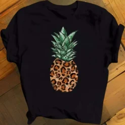 Topjes & Shirts Dames*Marisol – Levendige Ananasprint Zomershirt voor Dames