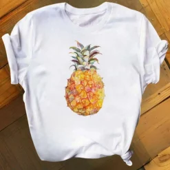 Topjes & Shirts Dames*Marisol – Levendige Ananasprint Zomershirt voor Dames
