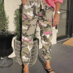 Broeken & Rokken Dames*Myrsini - Stijlvolle en comfortabele camouflagebroeken voor dames - Perfect voor de lente en zomer