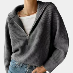 Topjes & Shirts Dames*Olina - Luchtige gebreide zomertop voor dames met stijlvolle halve rits