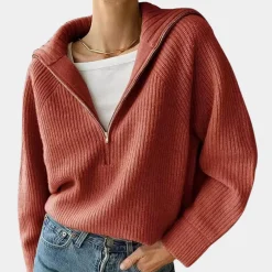 Topjes & Shirts Dames*Olina - Luchtige gebreide zomertop voor dames met stijlvolle halve rits