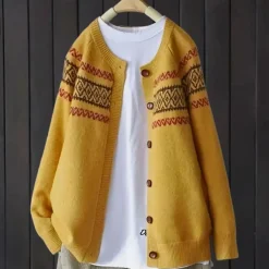 Truien & Vesten Dames*OLINE - Stijlvolle Zomerse Trui voor Dames Geel