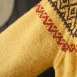 Truien & Vesten Dames*OLINE - Stijlvolle Zomerse Trui voor Dames Geel