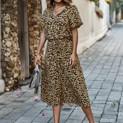 Jurken & Jumpsuits Dames*ORANE - Zomerse bedrukte v-hals jurk