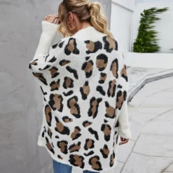 Truien & Vesten Dames*ORINTHIA - Modieus Damesvest met Luipaardprint voor de Zomer