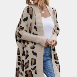 Truien & Vesten Dames*ORINTHIA - Modieus Damesvest met Luipaardprint voor de Zomer