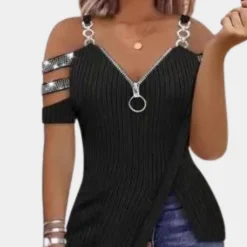 Topjes & Shirts Dames*Pavlina - Stijlvolle Zomerse Damestop met Schouderband Accent