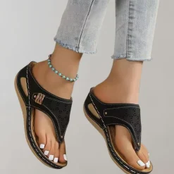 Damesschoenen*Pilvi - Zomerse damespantoffels met sleehak