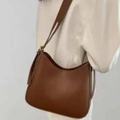 Tassen*Reija - Minimalistische crossbodytas voor de zomer