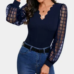 Topjes & Shirts Dames*Ronja - Elegante zomertop met V-hals en schulprandjes