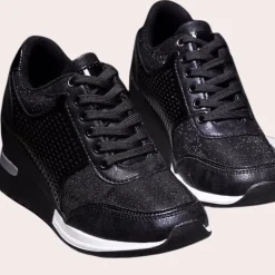 Damesschoenen*Stijlvolle zomersneakers met sleehakken