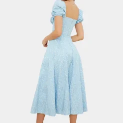 Jurken & Jumpsuits Dames*Sylvie - Zomerse gebloemde damesjurk met split