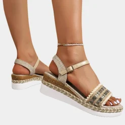 Damesschoenen*Trendy zomerse damessandalen met sleehak voor zonnige dagen Bruin